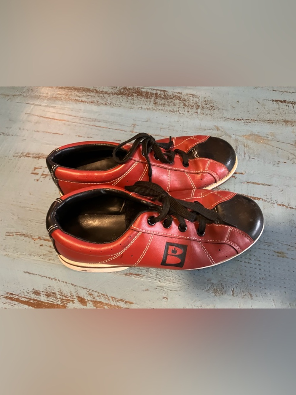 Brunswick Bowling Shoes - Red and Black 6-7 sz